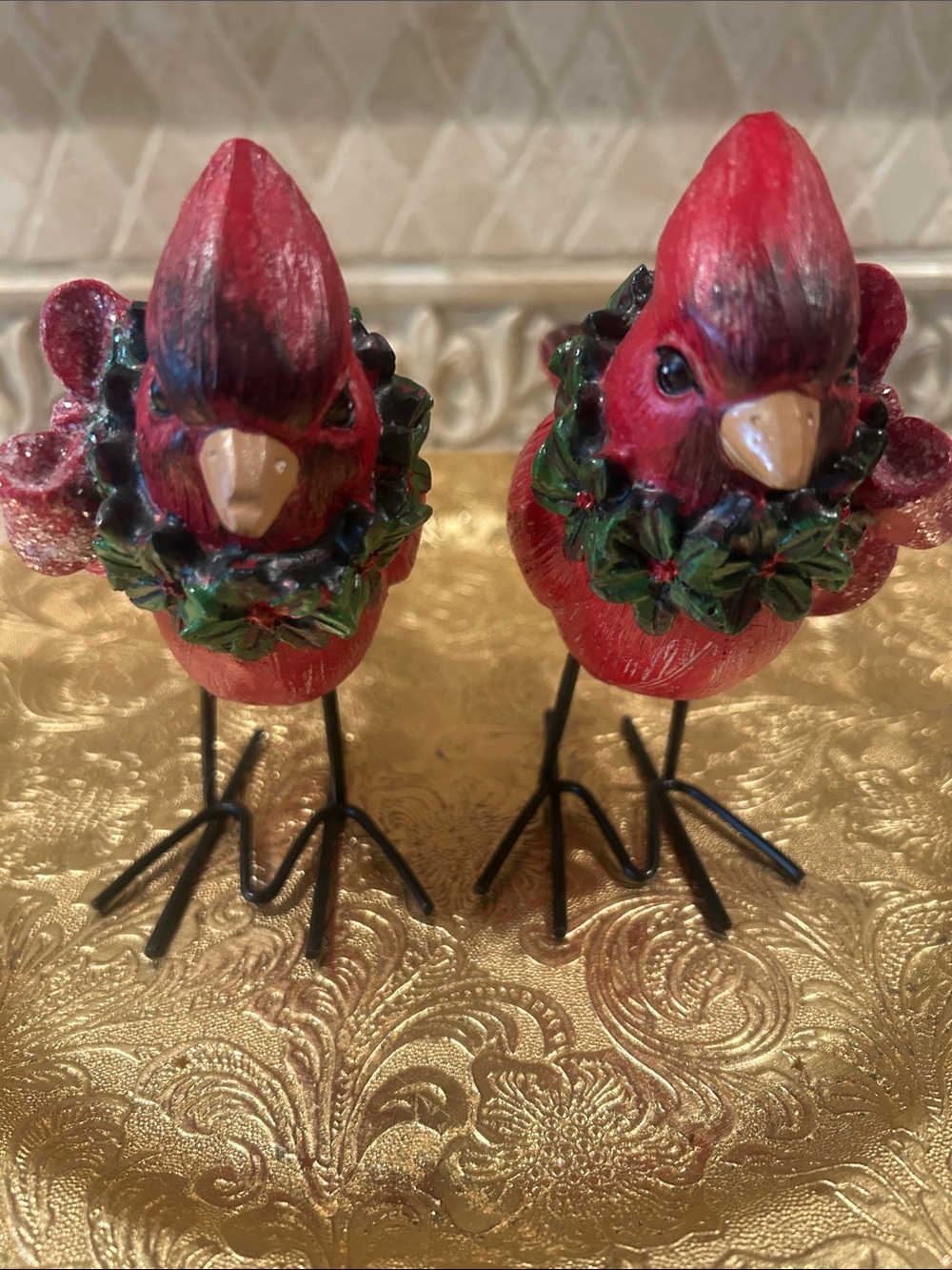 NWT Set of 2 Resin Cardinal 6” Birds